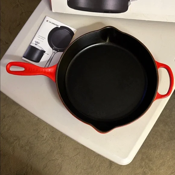 Le Creuset 10.25” Red Cast Iron Skillet with Lid - Picture 4 of 8